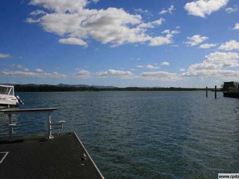 Lot 239 (17) Queen Anne Court, Sovereign Islands QLD 4216
